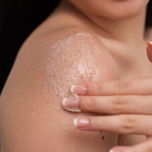 Coco Veda Moisturising Body Scrub - Rose & Patchouli - Image 5
